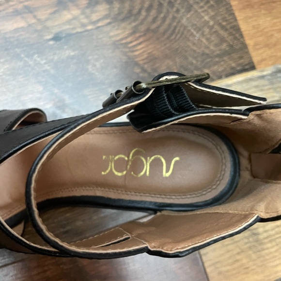 Black Block Heel Sandals - Picture 3 of 3